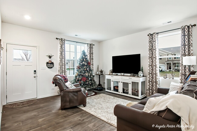 3818 Doherty Ln in McHenry, IL - Building Photo - Building Photo