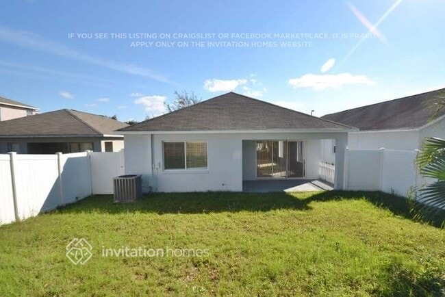 18144 Canal Pointe St in Tampa, FL - Building Photo - Building Photo