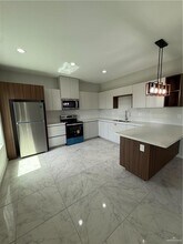 16 Pedro St in Mission, TX - Building Photo - Building Photo