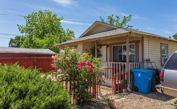 131 Brown St in Vacaville, CA - Building Photo - Building Photo