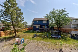 4025 Wild Flower Dr in Rapid City, SD - Building Photo - Building Photo