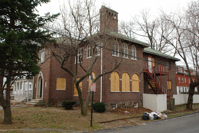 252 10th Ave in Mount Vernon, NY - Building Photo - Building Photo