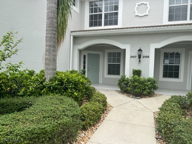 9667 Hemingway Ln in Ft. Myers, FL - Building Photo