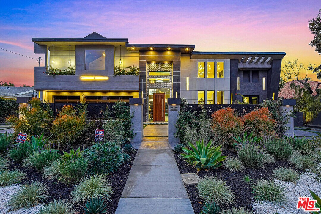 5415 Amestoy Ave in Los Angeles, CA - Building Photo