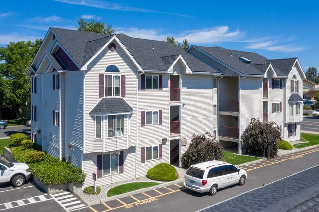 Knightsbridge Communities in Spokane, WA - Building Photo - Building Photo