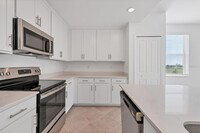 12240 Wellen Golf St, Unit 201 in Venice, FL - Building Photo - Building Photo