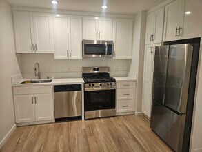 17140 Rayen St in Northridge, CA - Building Photo - Building Photo