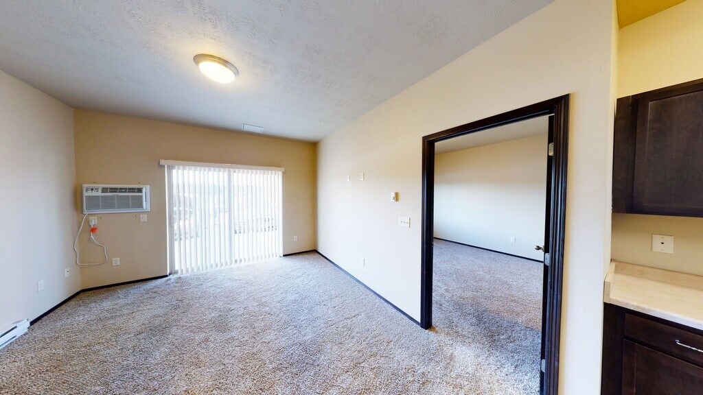 Windcrest Village Apartments & Townhomes Spencer, IA Apartments