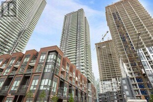 4130 Parkside Village Dr in Mississauga, ON - Building Photo