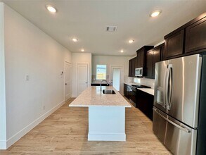 1210 Shaded Rock Dr in Missouri City, TX - Building Photo - Building Photo