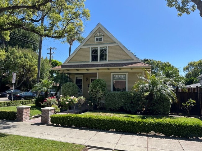 property at 191 N Grand St