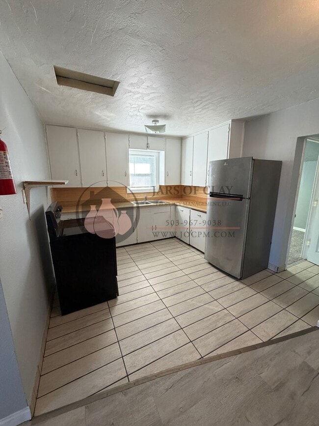 1748 Bellevue St SE in Salem, OR - Building Photo - Building Photo