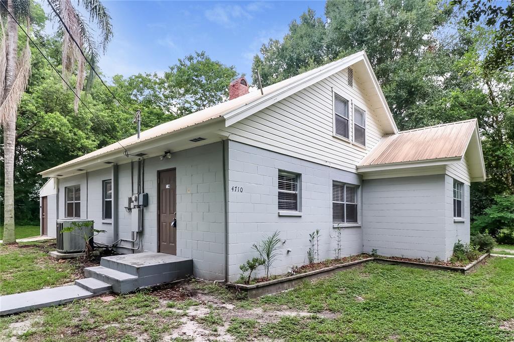 4710 5th St in Zephyrhills, FL - Building Photo