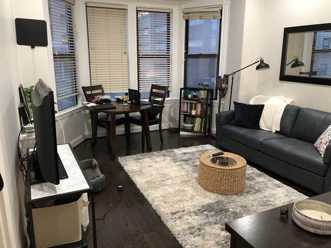 40 Saint Botolph St, Unit 42 in Boston, MA - Building Photo - Building Photo