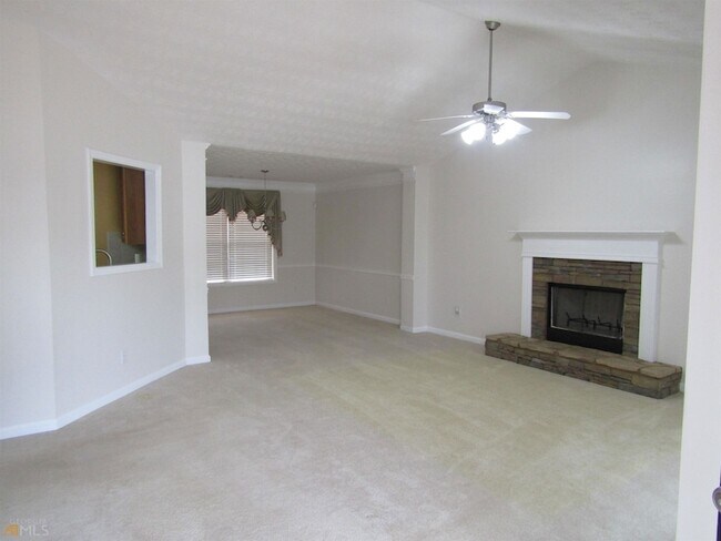 1339 River Club Dr NE, Unit 242 in Conyers, GA - Building Photo - Building Photo