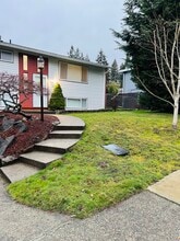 12630 SE 160th St, Unit Upper Level Unit in Renton, WA - Foto de edificio - Building Photo