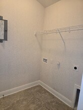 10464 Dakota River in Converse, TX - Foto de edificio - Building Photo