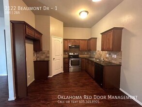 2122 Beaumont Dr in Norman, OK - Building Photo - Building Photo