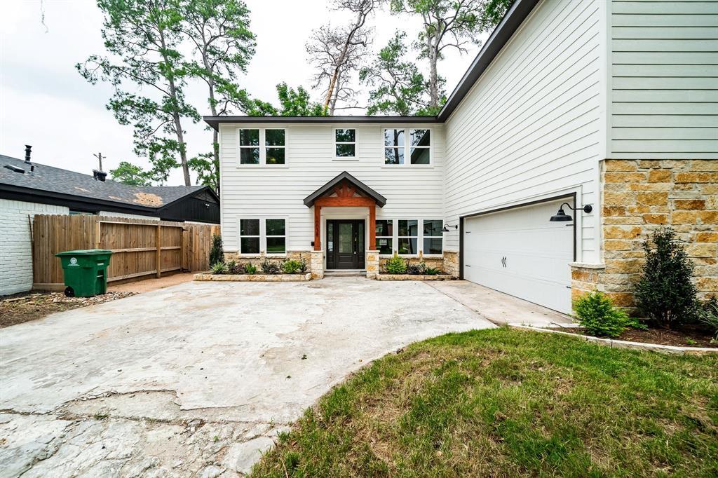 10038 Westview Dr in Houston, TX - Building Photo