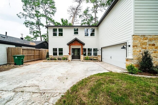 10038 Westview Dr