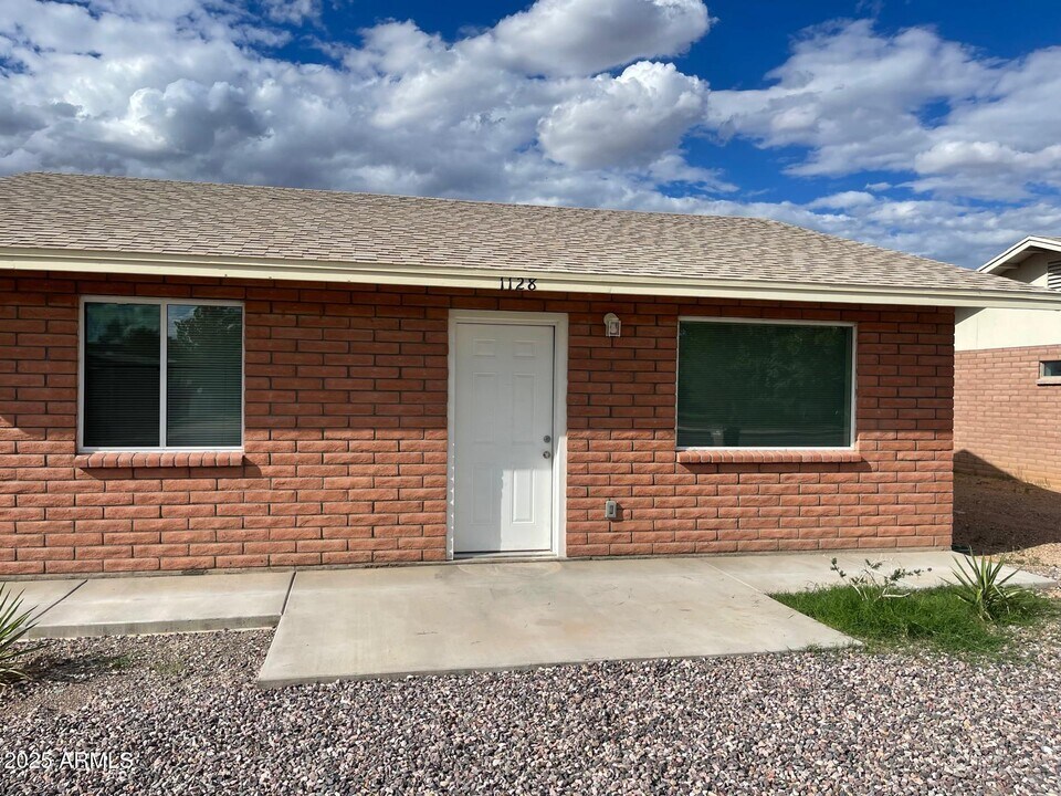 1128 E 23rd St in Douglas, AZ - Building Photo