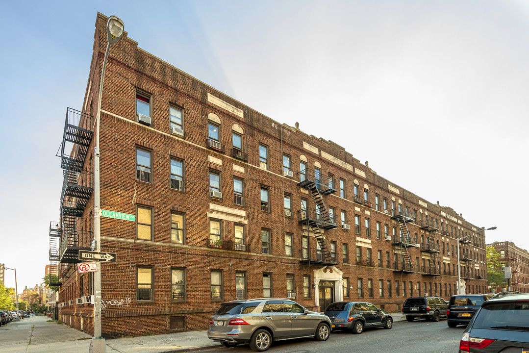 1080 Ocean View Ave in Brooklyn, NY - Foto de edificio