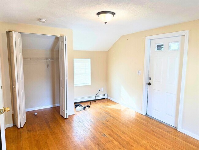 104 Calvary St in Waltham, MA - Building Photo - Building Photo