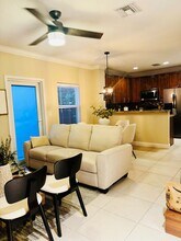 410 NE 1st Ave in Pompano Beach, FL - Foto de edificio - Building Photo