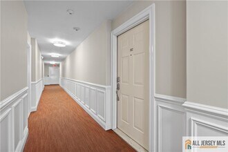 45 Broadway in Jersey City, NJ - Building Photo - Building Photo
