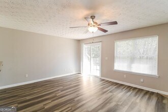 945 Magnolia Gardens Walk in Mcdonough, GA - Building Photo - Building Photo