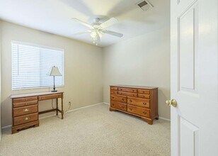 3215 Fairgreen Ln in Palmdale, CA - Building Photo - Building Photo