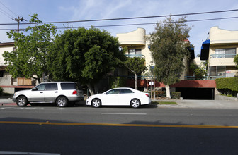 239 N Verdugo Rd in Glendale, CA - Building Photo - Building Photo