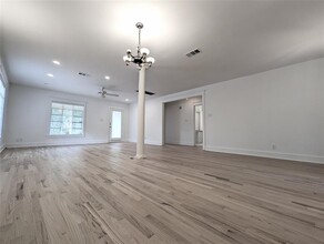 1111 Reagan Terrace in Austin, TX - Building Photo - Building Photo