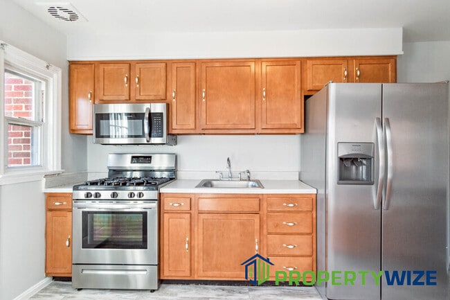 3705 Midheights Rd in Baltimore, MD - Building Photo - Building Photo