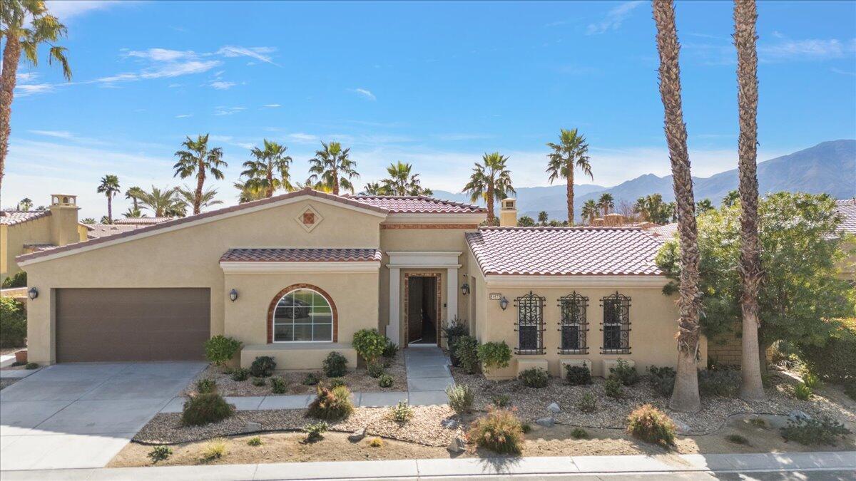 81675 Rancho Santana Dr in La Quinta, CA - Building Photo