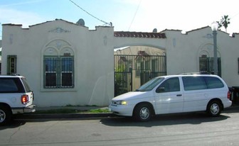 1550 W 22nd Pl Apartments