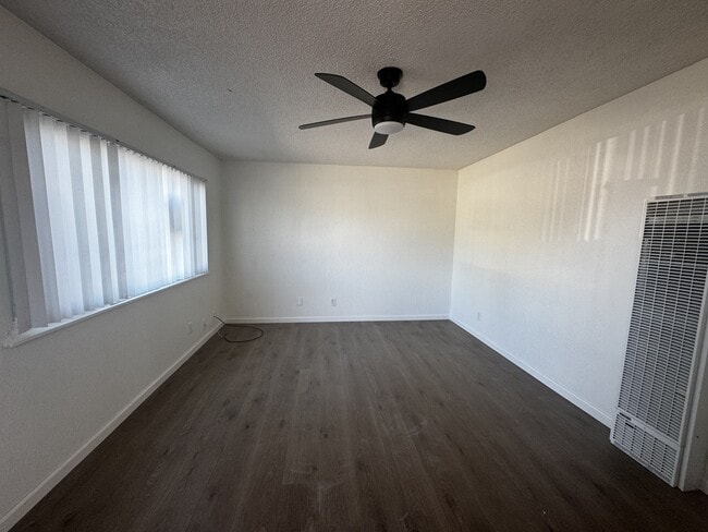 370 Bird St in Yuba City, CA - Building Photo - Building Photo