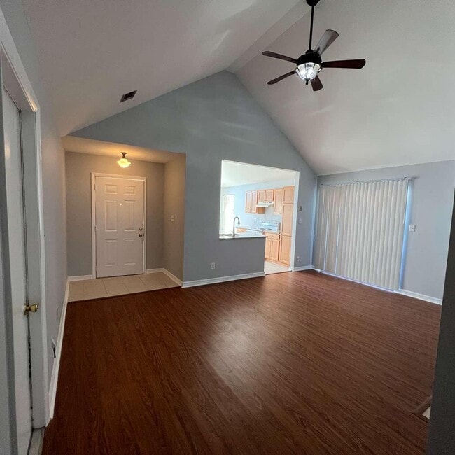 3056 Yorktown Cir in Fort Walton Beach, FL - Building Photo - Building Photo
