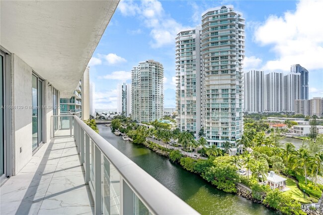 330 Sunny Isles Blvd, Unit 5-906 in Sunny Isles Beach, FL - Building Photo - Building Photo