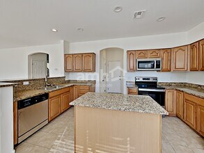 17305 W Woodlands Ave in Goodyear, AZ - Foto de edificio - Building Photo