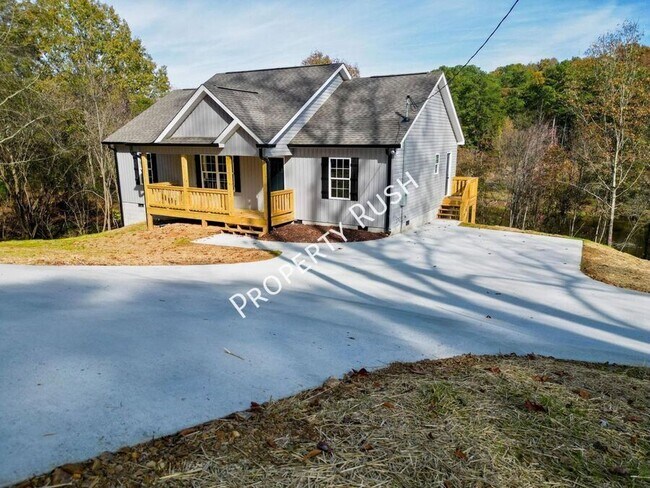 2221 Eaton Dr SE in Dalton, GA - Building Photo - Building Photo
