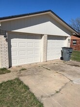 119 SE Surrey Ln in Lawton, OK - Building Photo - Building Photo