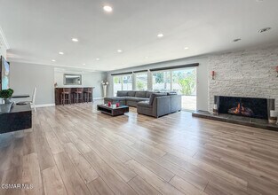 23225 Cass Ave in Los Angeles, CA - Building Photo - Building Photo