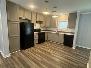9709 Polak Dr in Tampa, FL - Building Photo - Building Photo