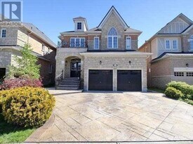 5181 Churchill Meadows Blvd in Mississauga, ON - Building Photo