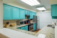 357 N Post Oak Ln photo'