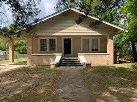 4410 The Cedars Ave in Mobile, AL - Building Photo