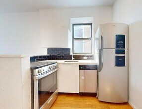 300 Lincoln Rd, Unit 1D in Brooklyn, NY - Foto de edificio - Building Photo