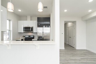 144 Bergen Ave in Jersey City, NJ - Building Photo - Building Photo