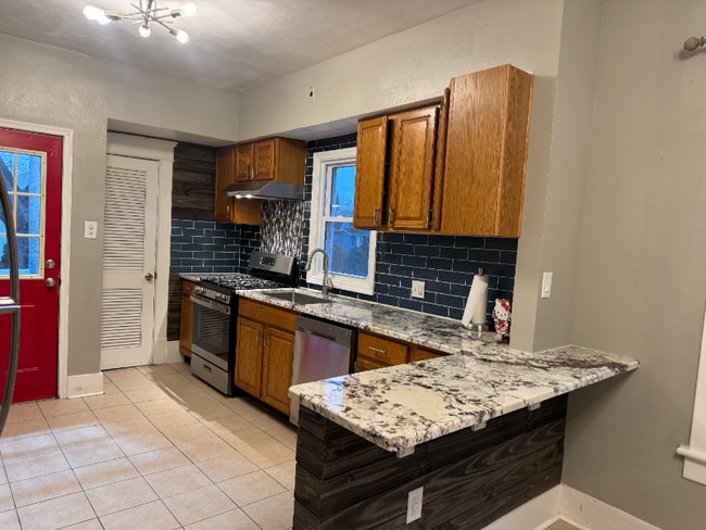 437 Elm Ave in Kingston, PA - Building Photo - Building Photo